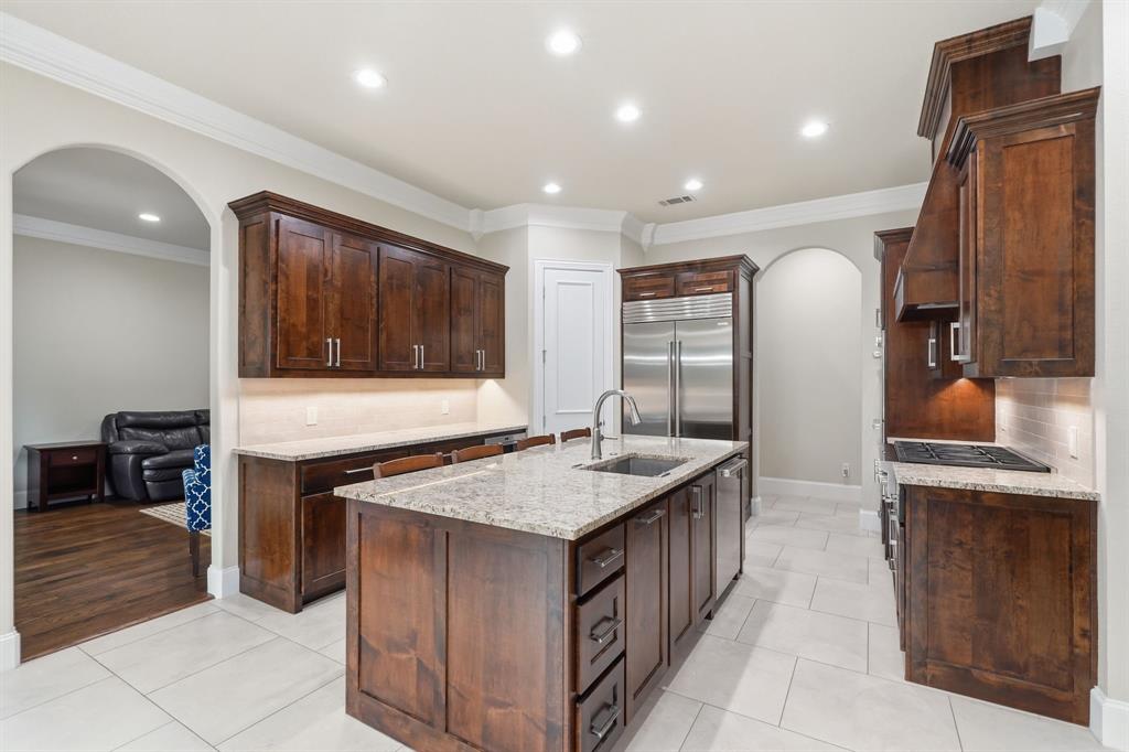 1016 Meandering Woods Drive Property Photo 12