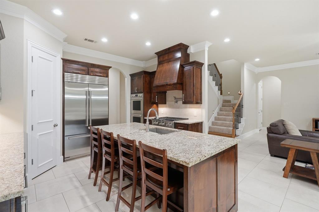 1016 Meandering Woods Drive Property Photo 14