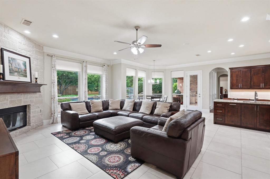 1016 Meandering Woods Drive Property Photo 16