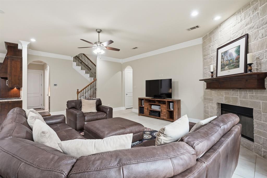 1016 Meandering Woods Drive Property Photo 18