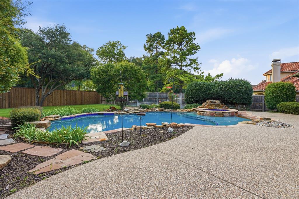 1016 Meandering Woods Drive Property Photo 36