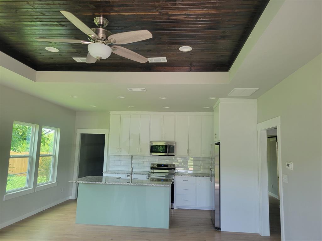 2714 1st Street Property Photo 2