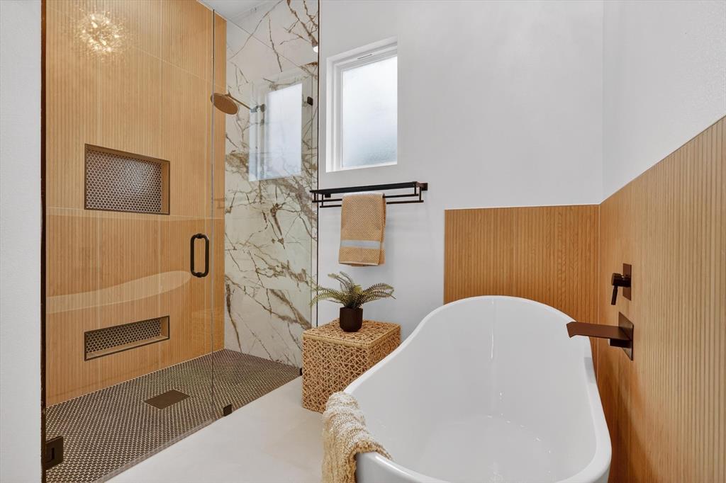 1009 Devonshire Drive Property Photo 12