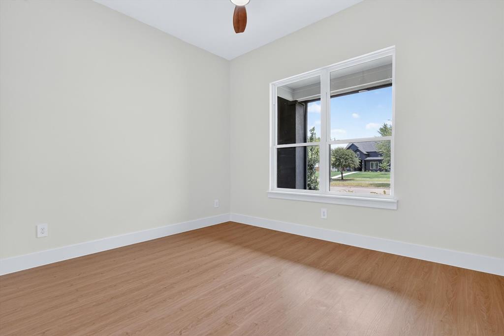 1009 Devonshire Drive Property Photo 16