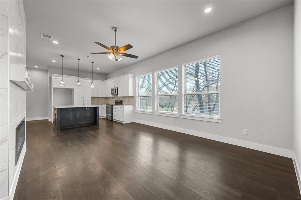 204 N Getzendaner Street Property Photo 6
