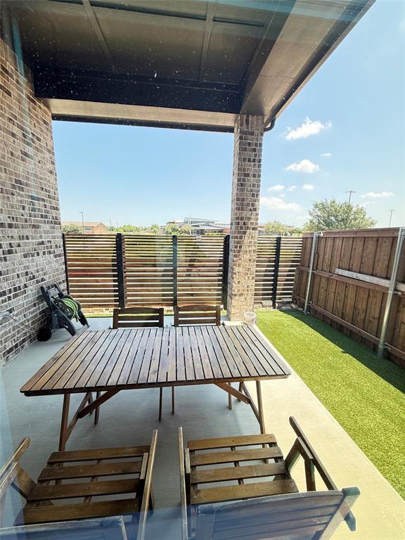 2561 Four Roses Drive Property Photo 14