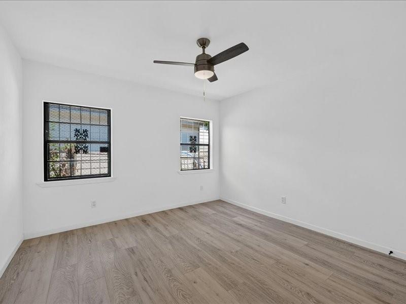 2402 E Overton Road Property Photo 11