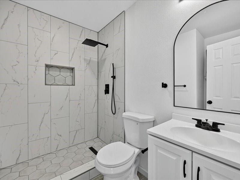 2402 E Overton Road Property Photo 12