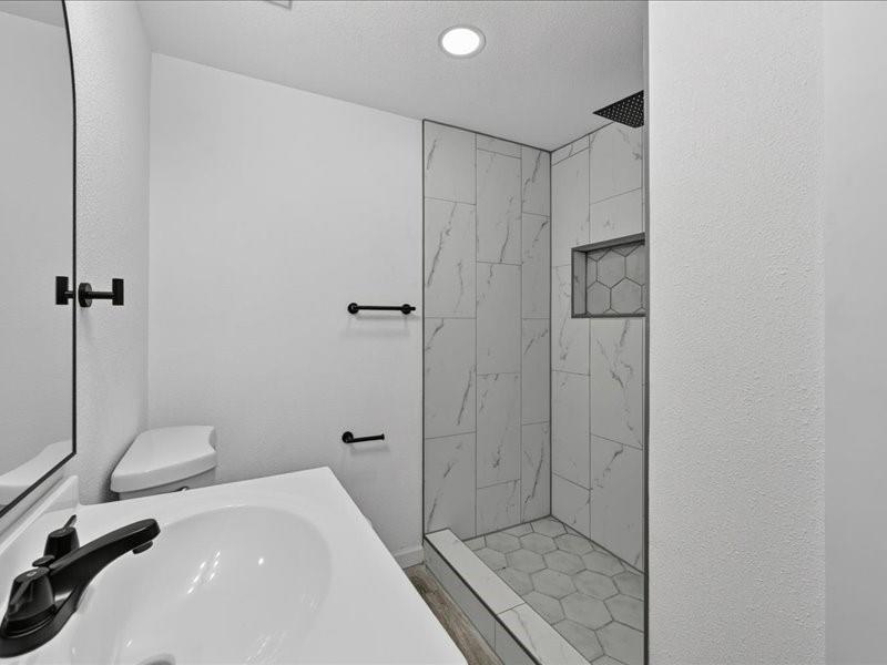 2402 E Overton Road Property Photo 16