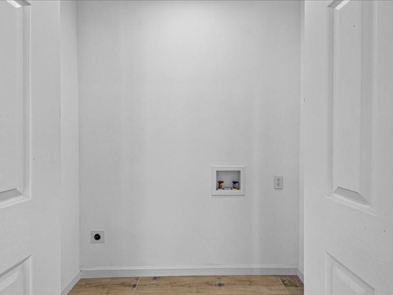 2402 E Overton Road Property Photo 18
