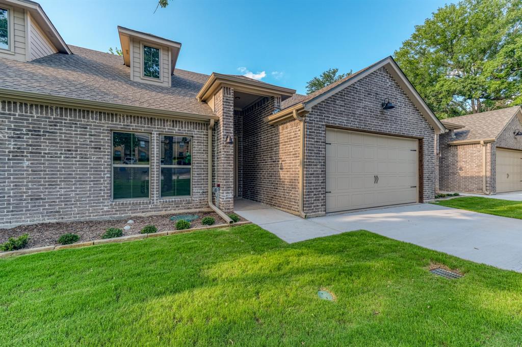 506,508,510 W West Oak Street