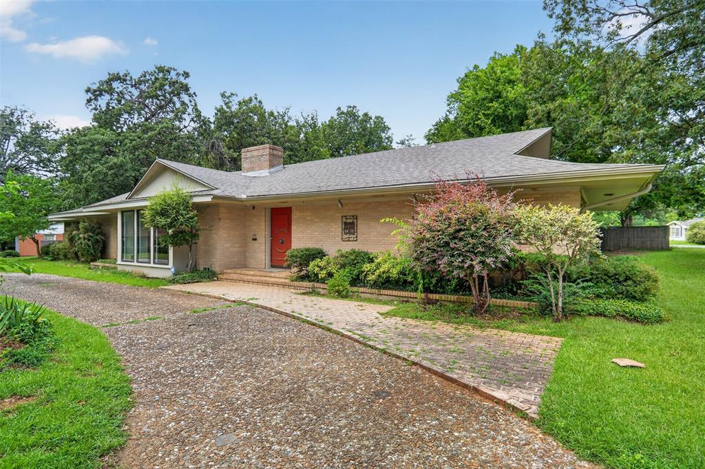 1911 Harrison Avenue Property Photo 1