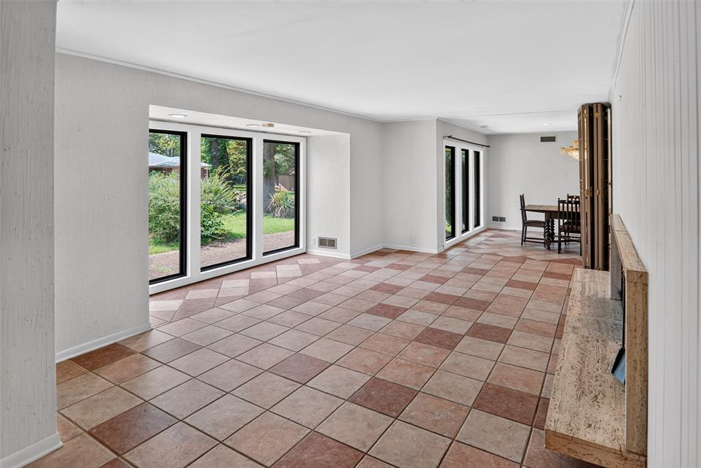 1911 Harrison Avenue Property Photo 2