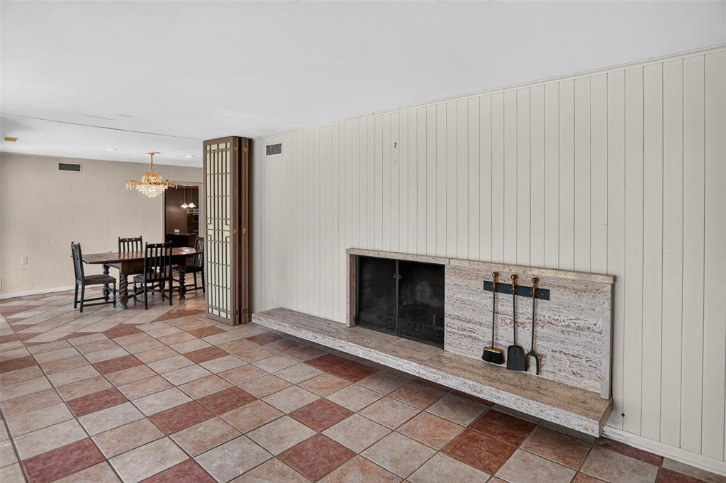 1911 Harrison Avenue Property Photo 3