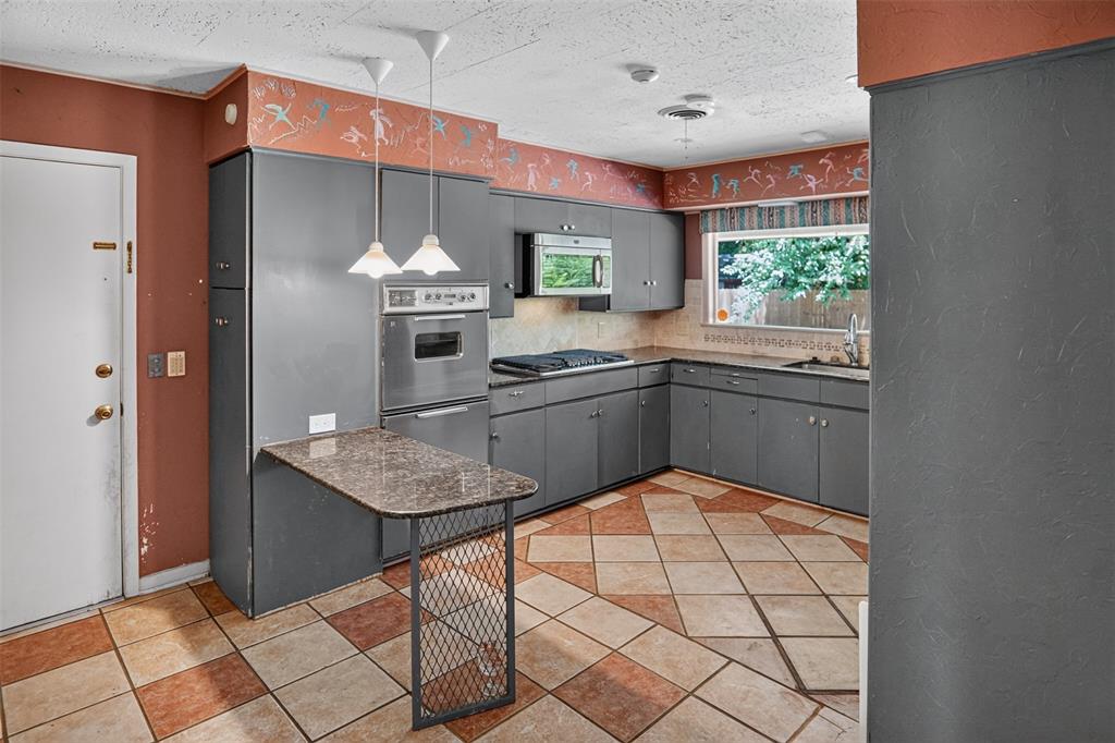 1911 Harrison Avenue Property Photo 14