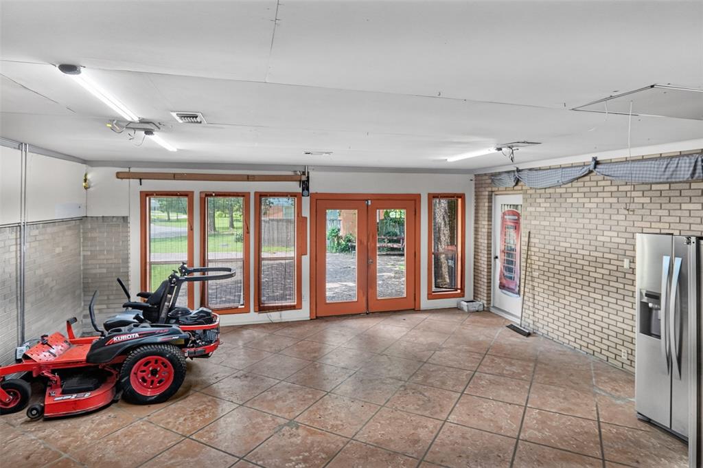 1911 Harrison Avenue Property Photo 25