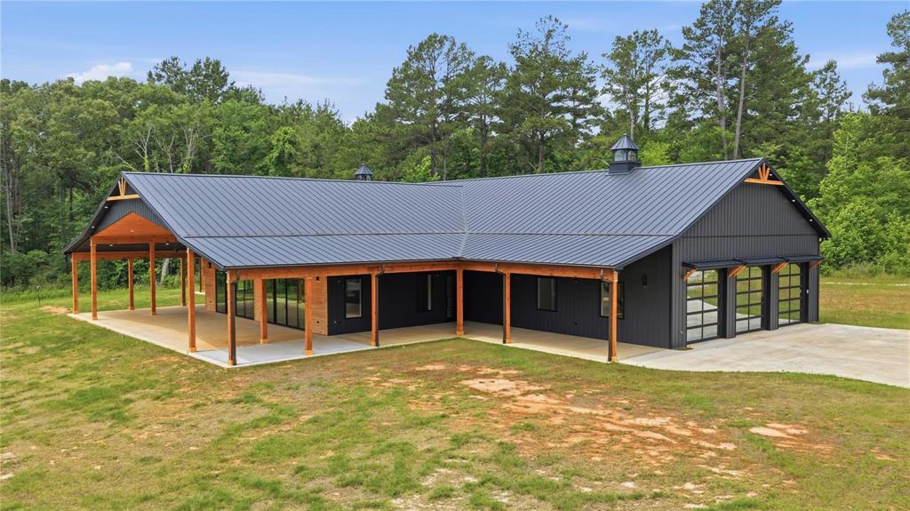 447 County Road 2211 Property Photo 12