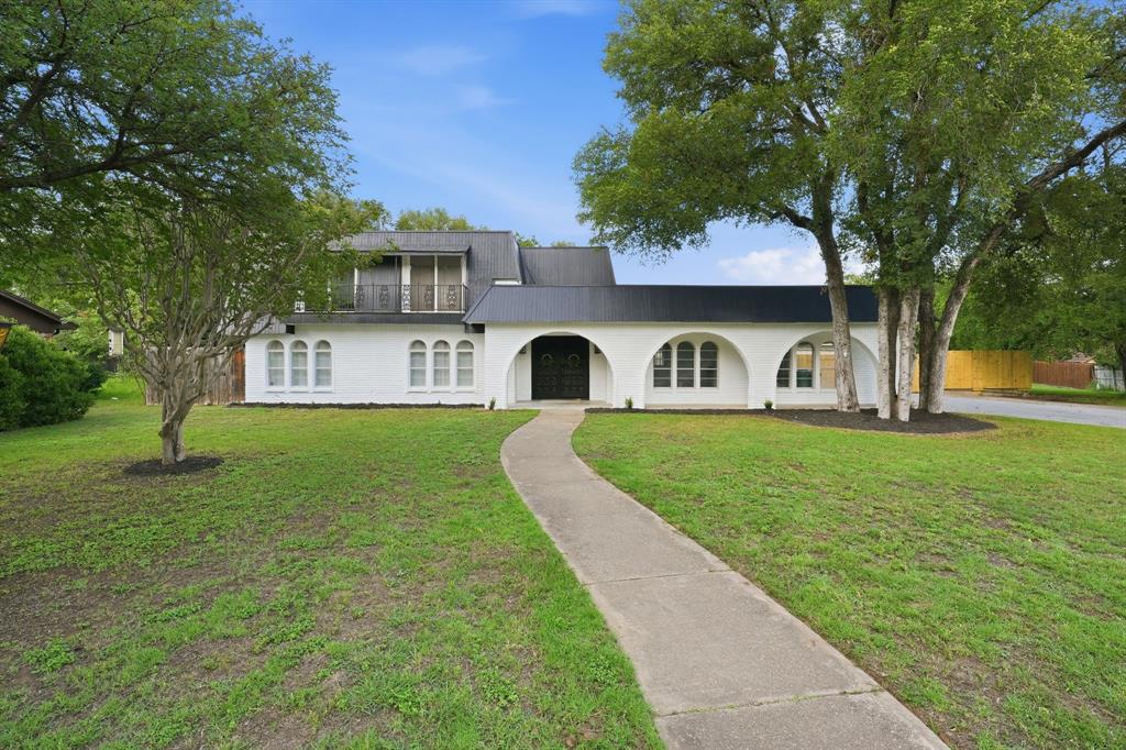 8700 Eagleview Court Property Photo 2