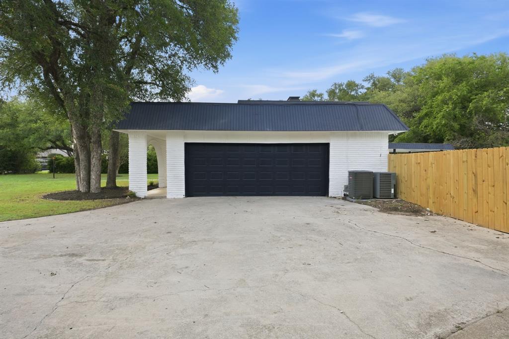 8700 Eagleview Court Property Photo 3