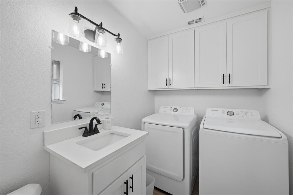8700 Eagleview Court Property Photo 15