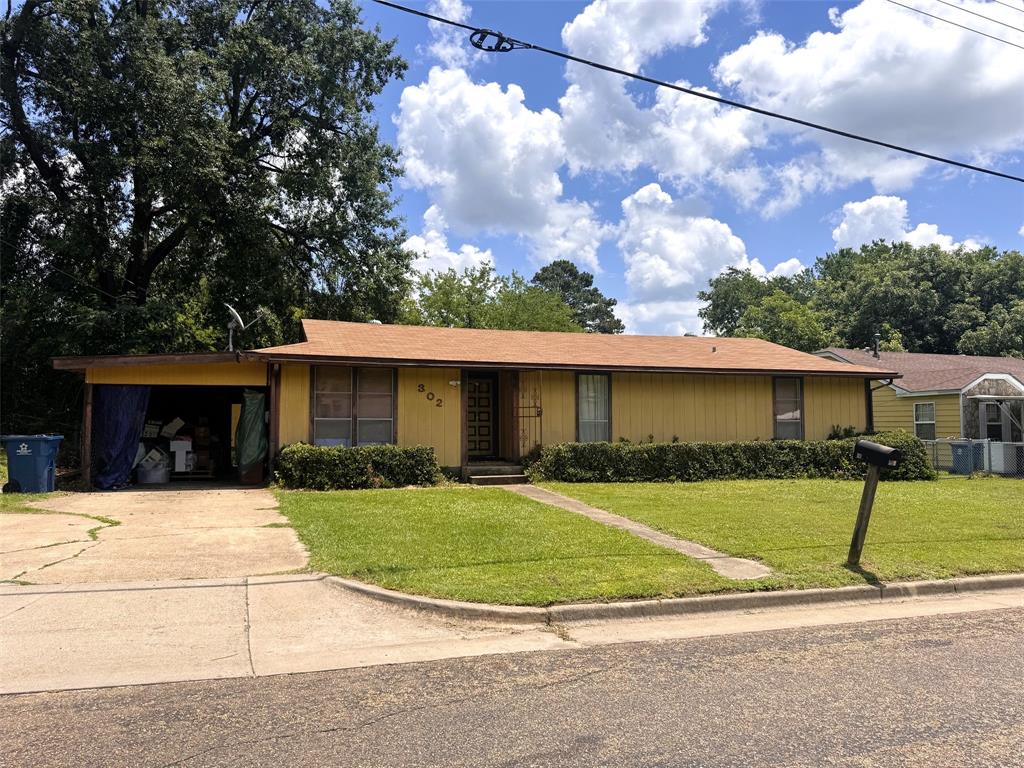 302 N O'tyson Property Photo 2