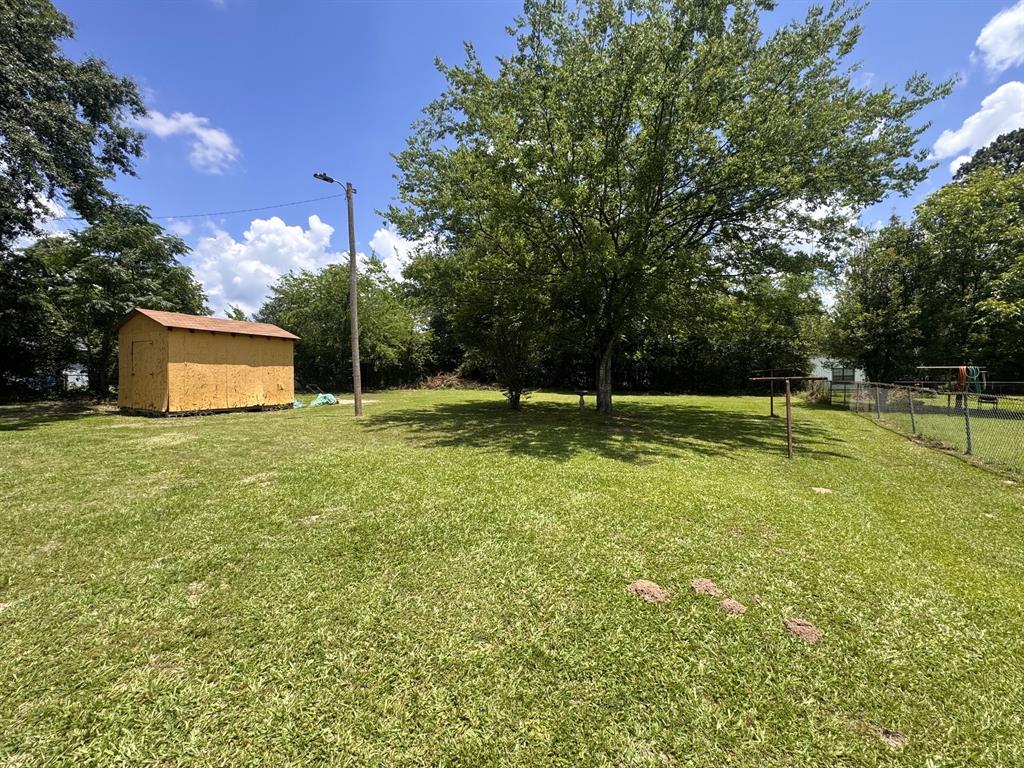 302 N O'tyson Property Photo 19