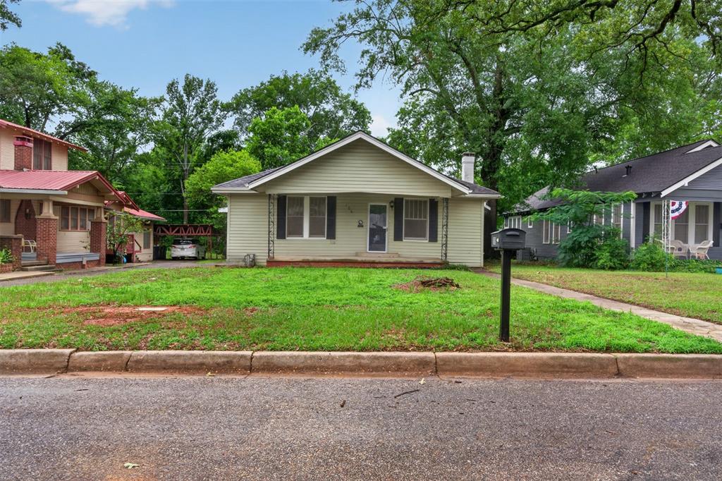 106 Washington Place Property Photo 2