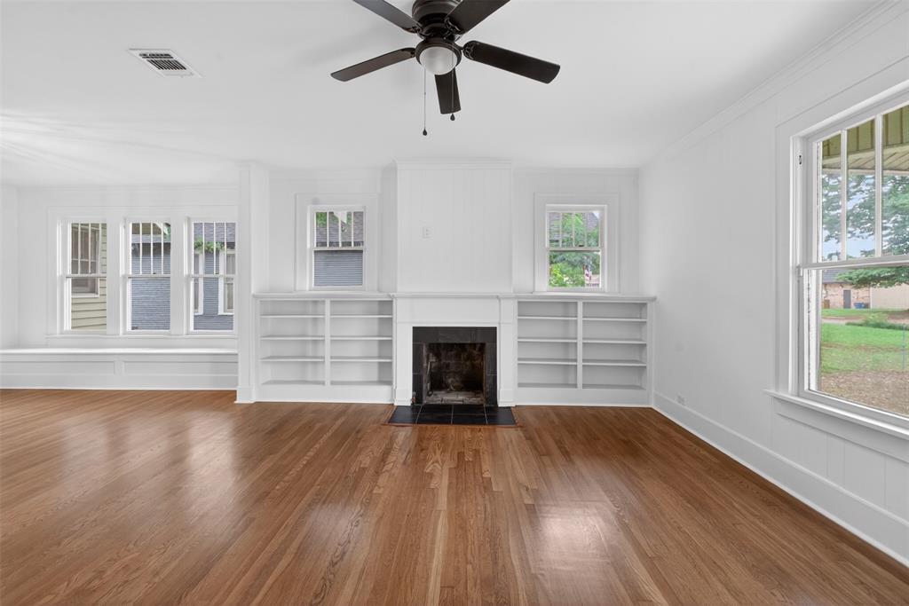106 Washington Place Property Photo 14