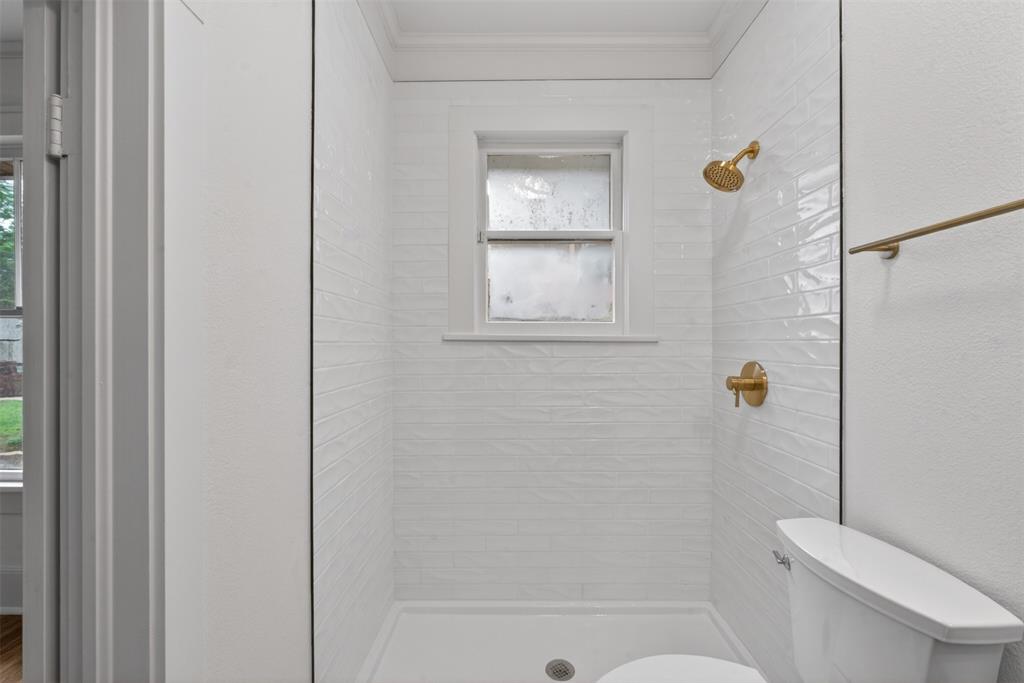 106 Washington Place Property Photo 22