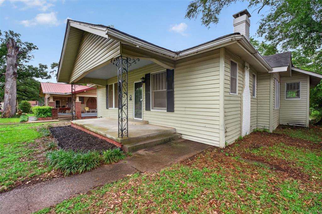 106 Washington Place Property Photo 37