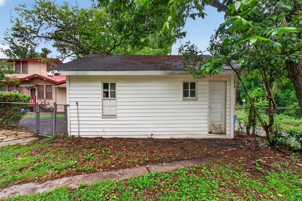 106 Washington Place Property Photo 40