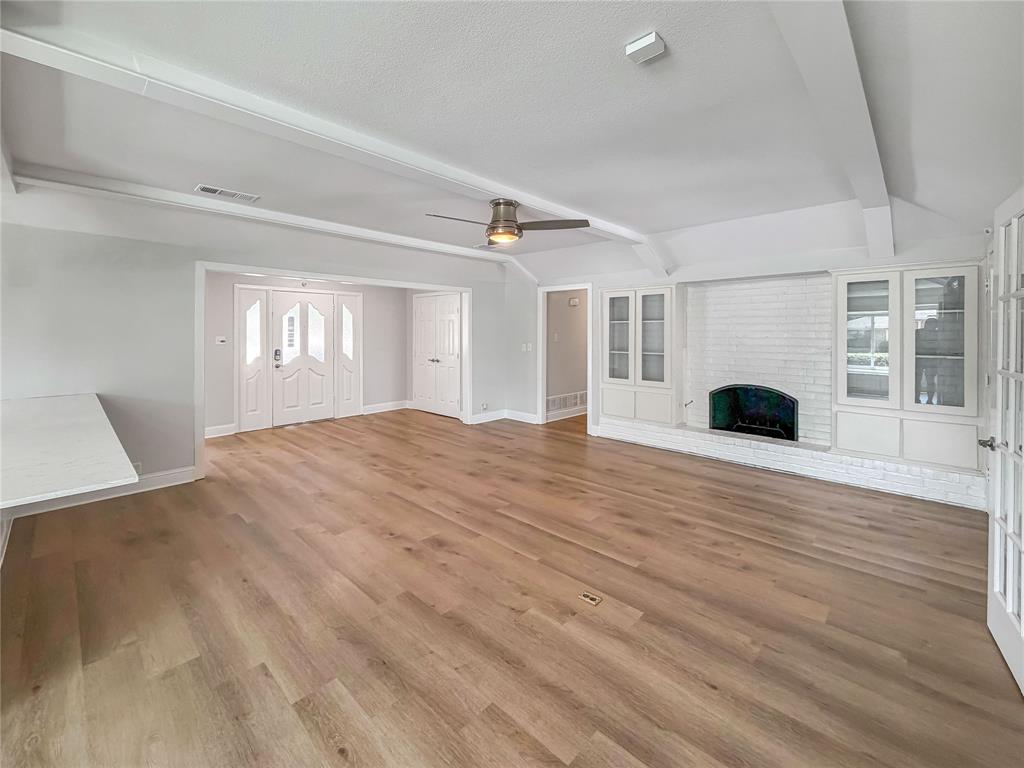 100 W Pleasantview Drive Property Photo 3