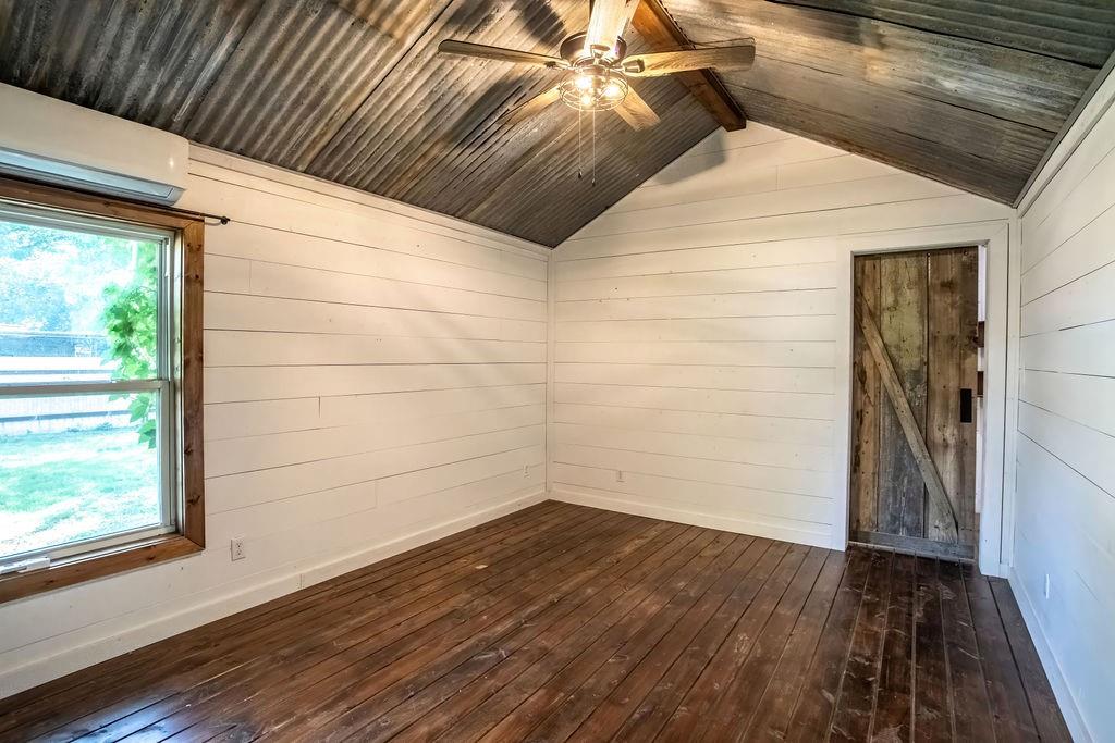 425 Gregg Street Property Photo 14
