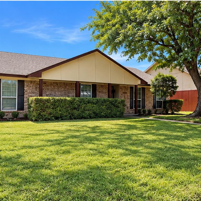 2104 Baltimore Drive Property Photo 1