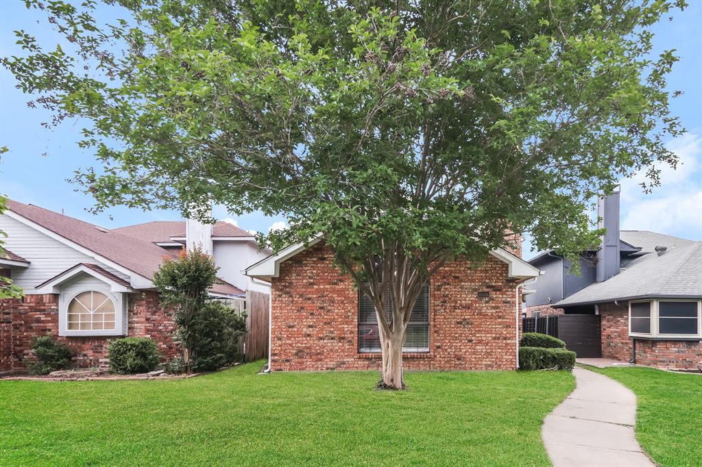2026 Greenview Drive Property Photo 1