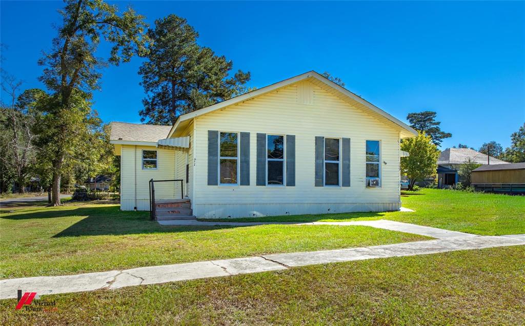 309-311 Sycamore Street Property Photo 1