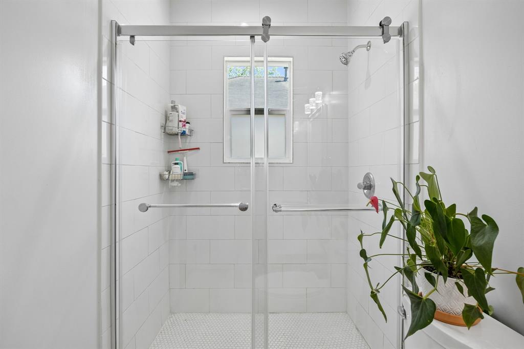 1008 S Oak Cliff Boulevard Property Photo 16