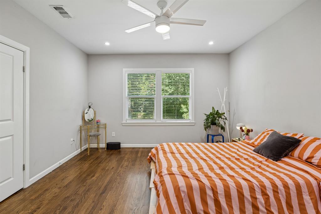 1008 S Oak Cliff Boulevard Property Photo 17