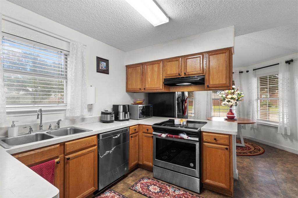 300 Comiskey Court Property Photo 9
