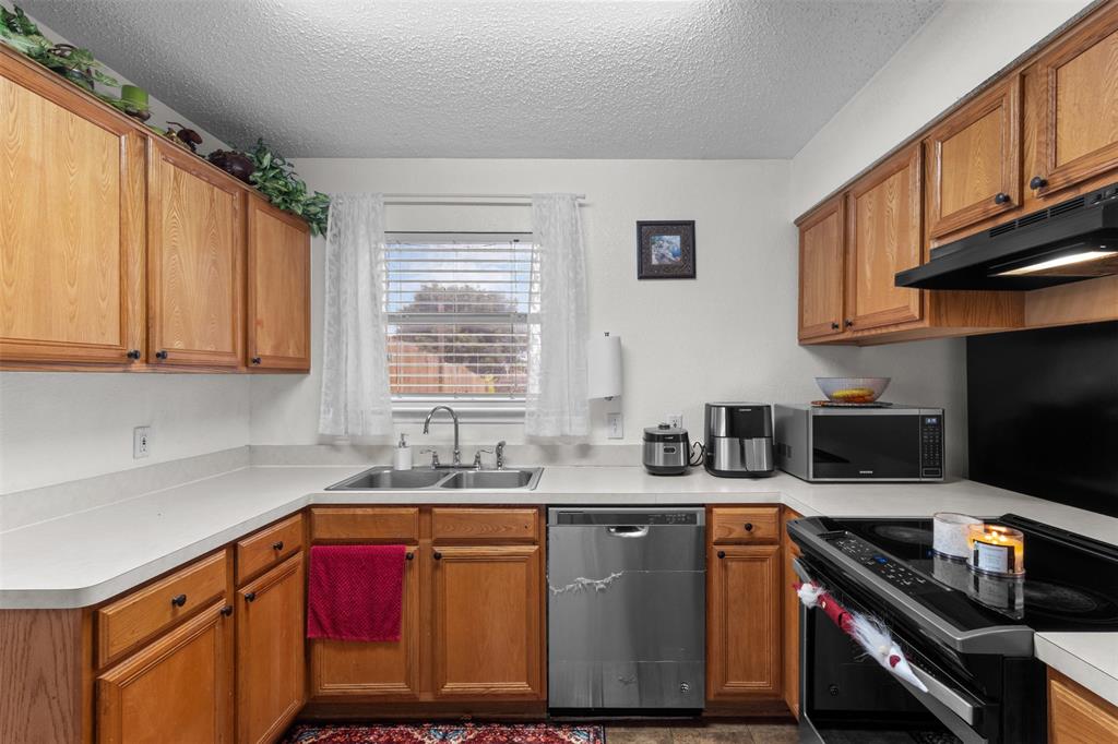 300 Comiskey Court Property Photo 10
