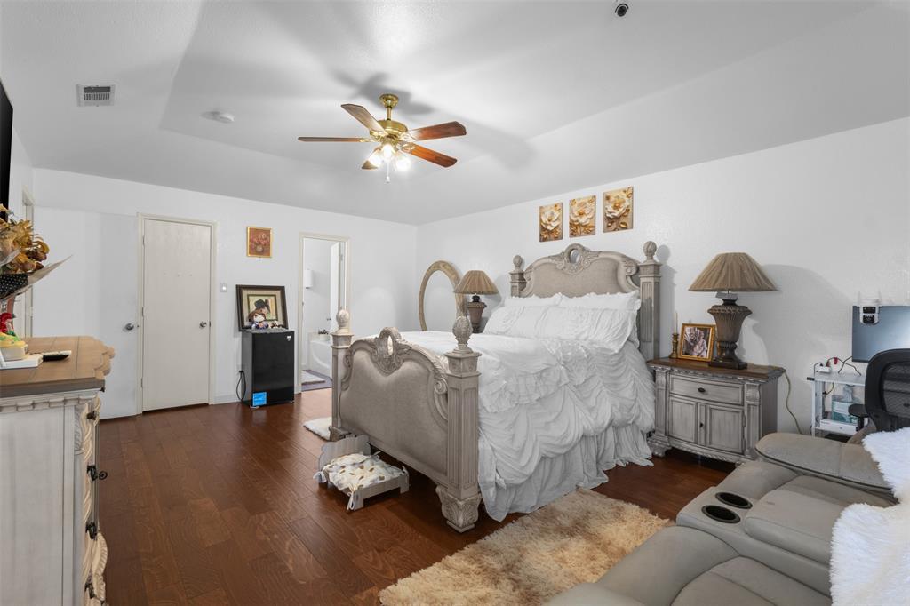 300 Comiskey Court Property Photo 15