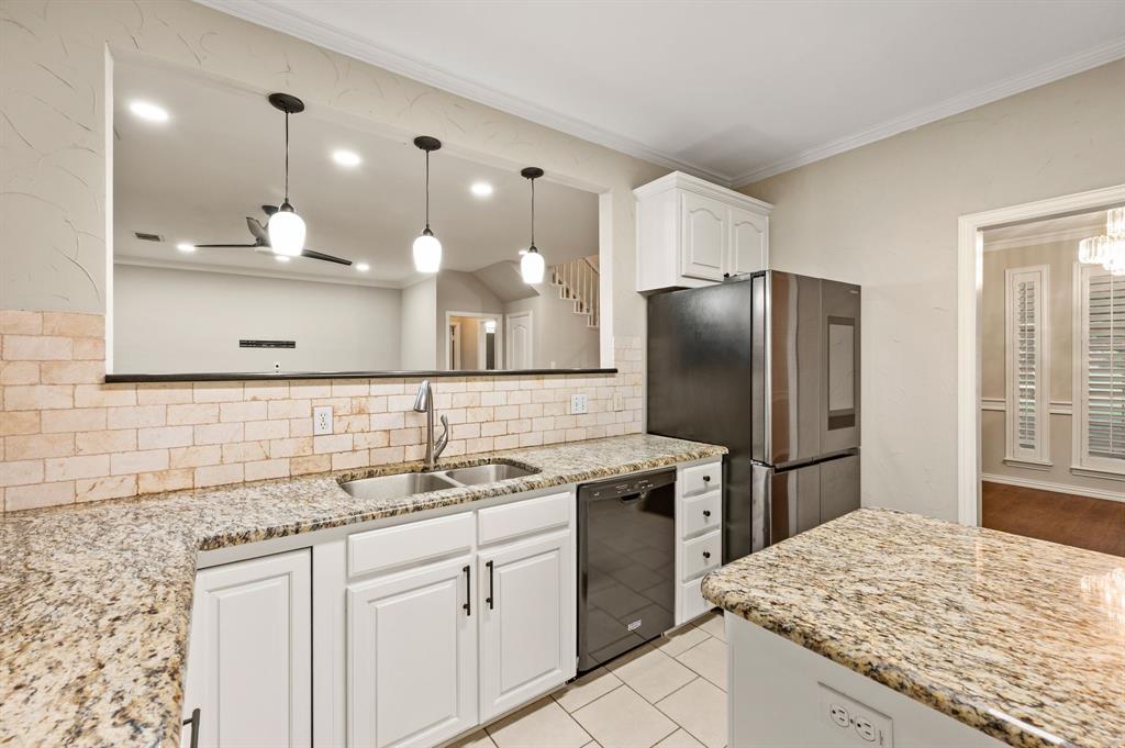 5851 Windridge Lane Property Photo 12