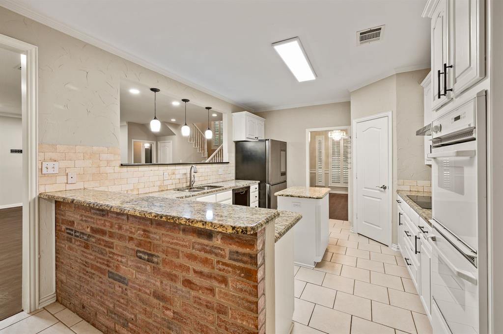 5851 Windridge Lane Property Photo 15