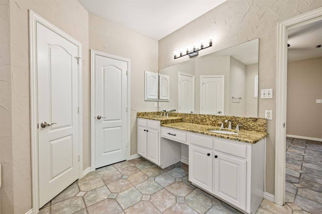 5851 Windridge Lane Property Photo 22