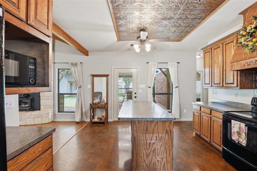 2421 Pecan Springs Road Property Photo 13