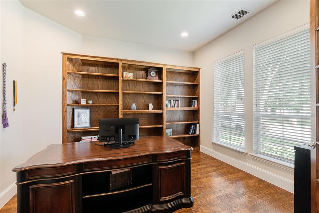 2035 Burnside Drive Property Photo 14