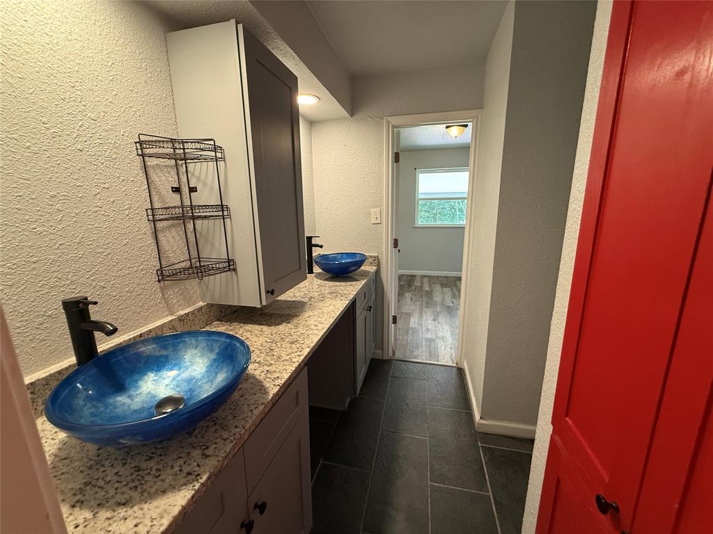 5305 Westhaven Drive Property Photo 13