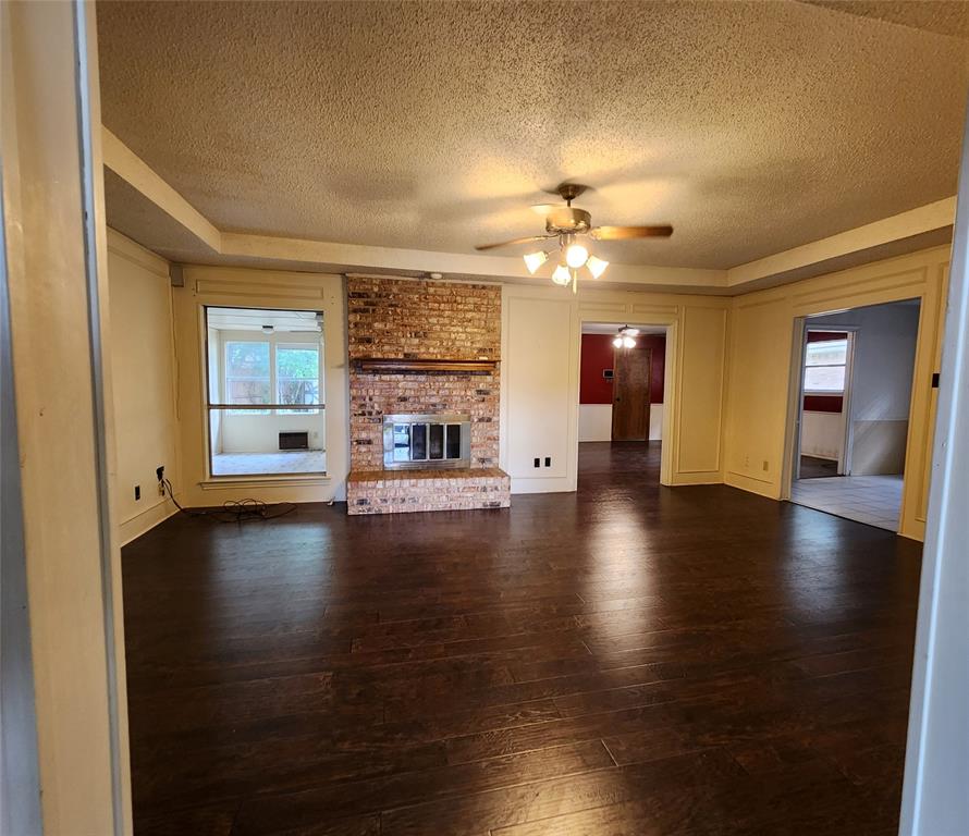 1201 Dandelion Drive Property Photo 2