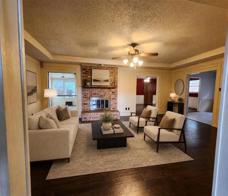 1201 Dandelion Drive Property Photo 3