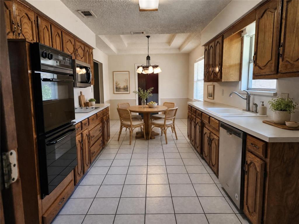 1201 Dandelion Drive Property Photo 8